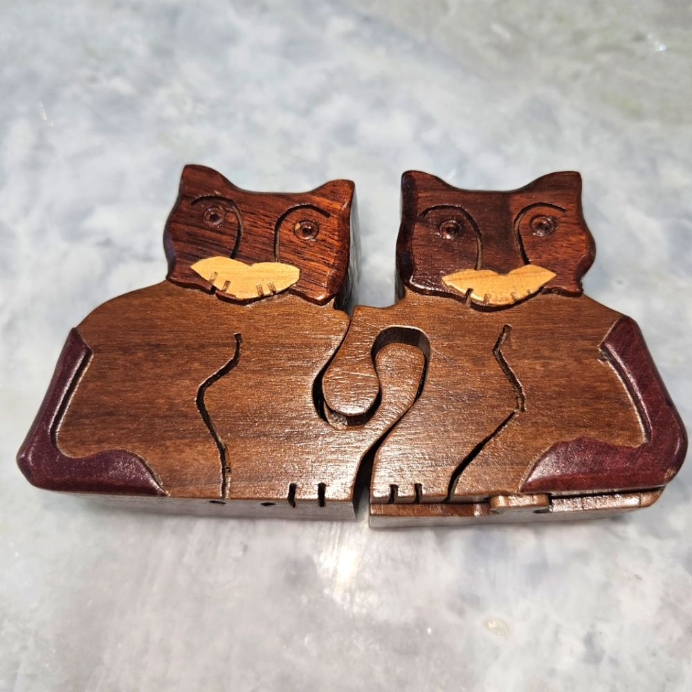 Vintage Handcrafted Wooden Kitty Cat Puzzle Trinket Jewelry Coin Box - Maple A+